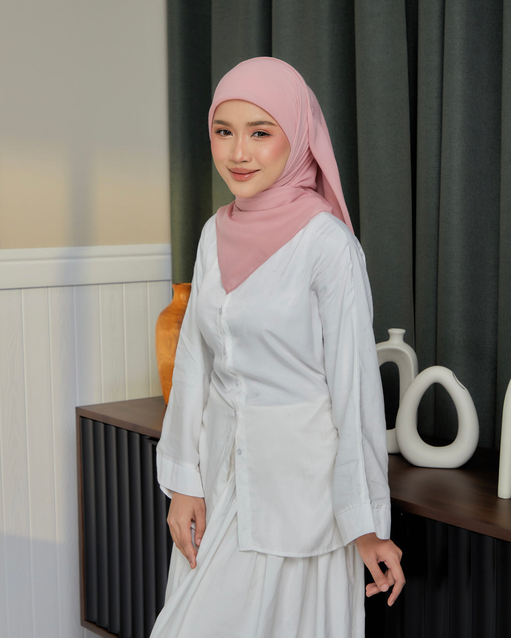 Hajra SQ in Pink Pearl