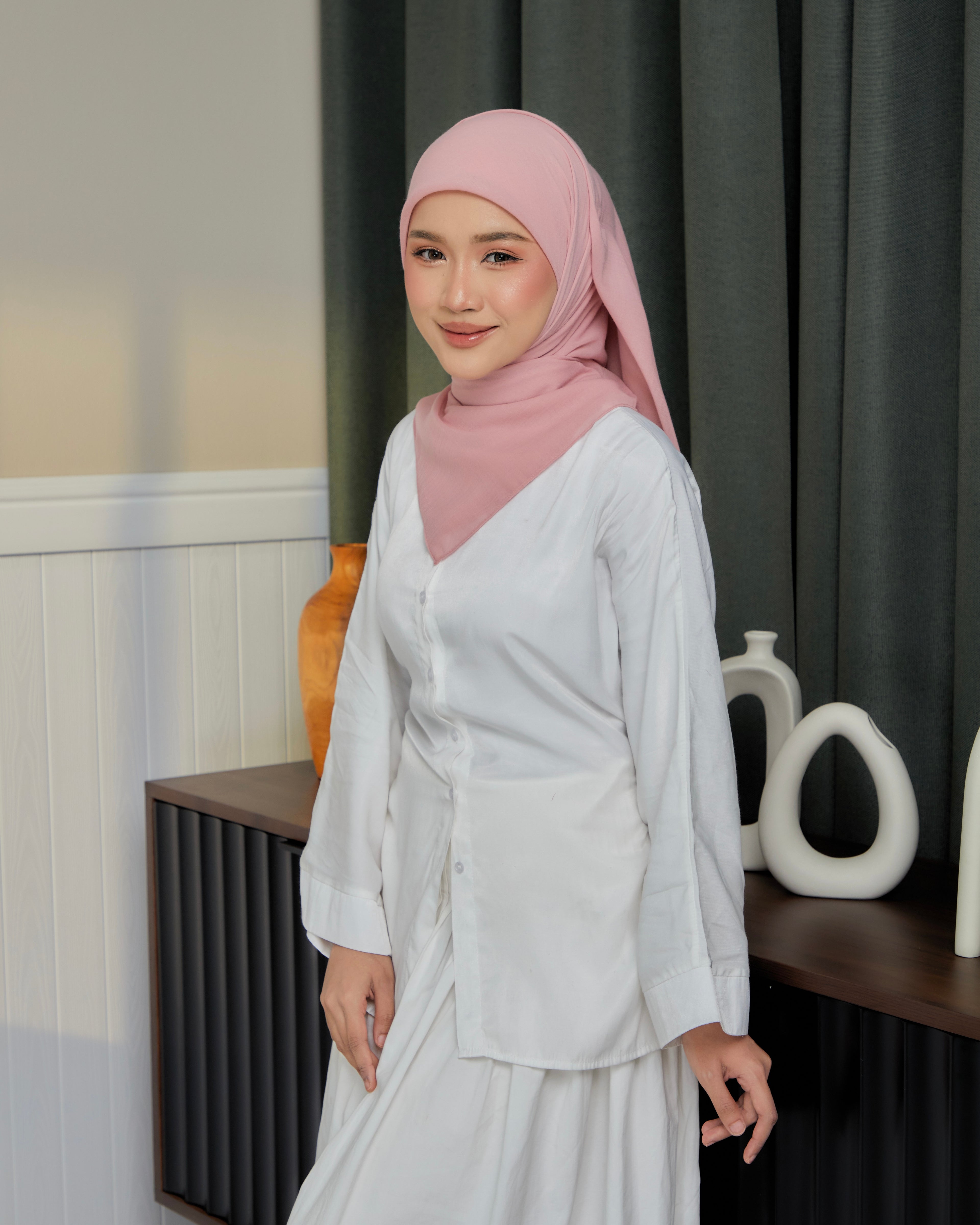 Hajra SQ in Pink Pearl