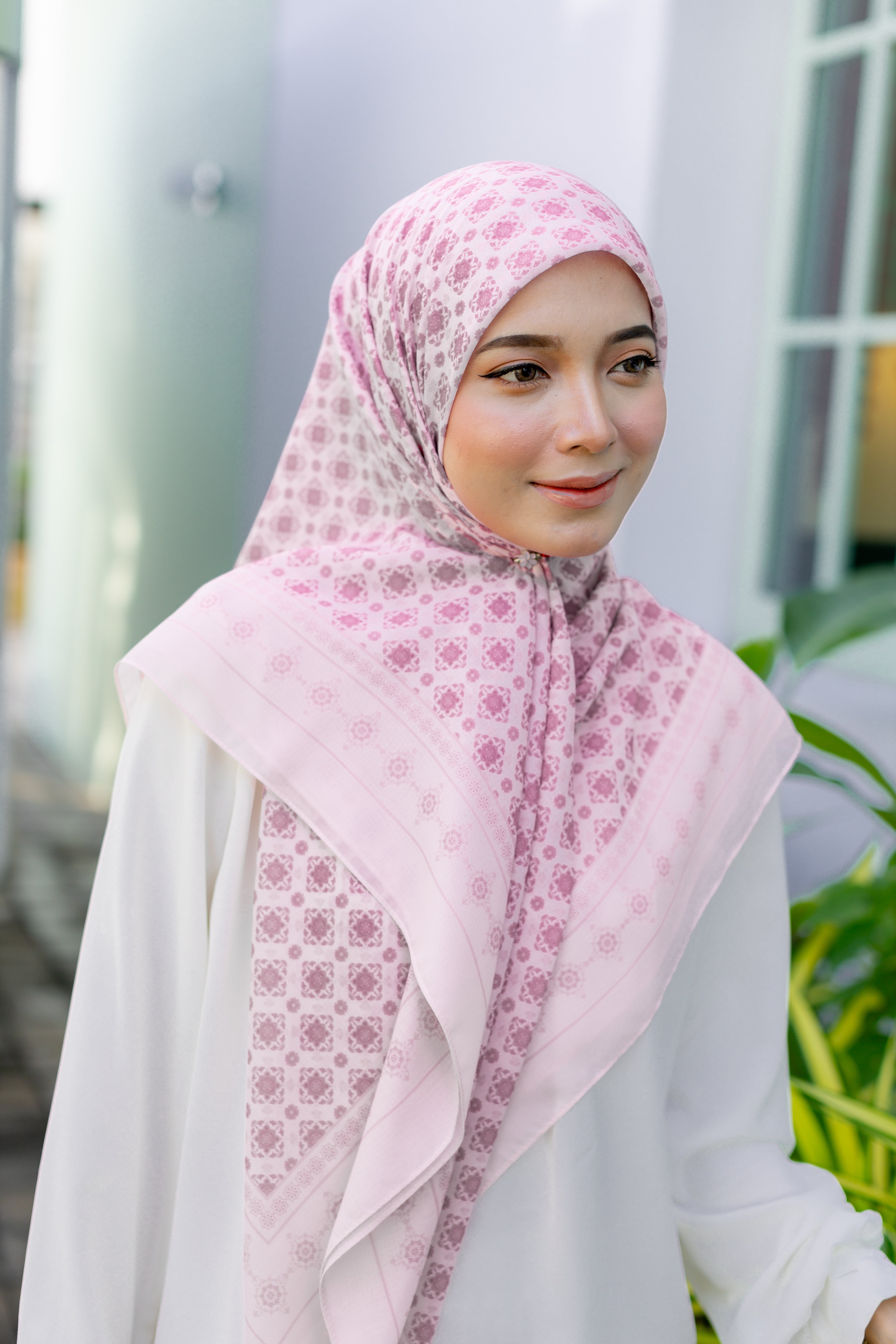 Maharani in Merah Jambu