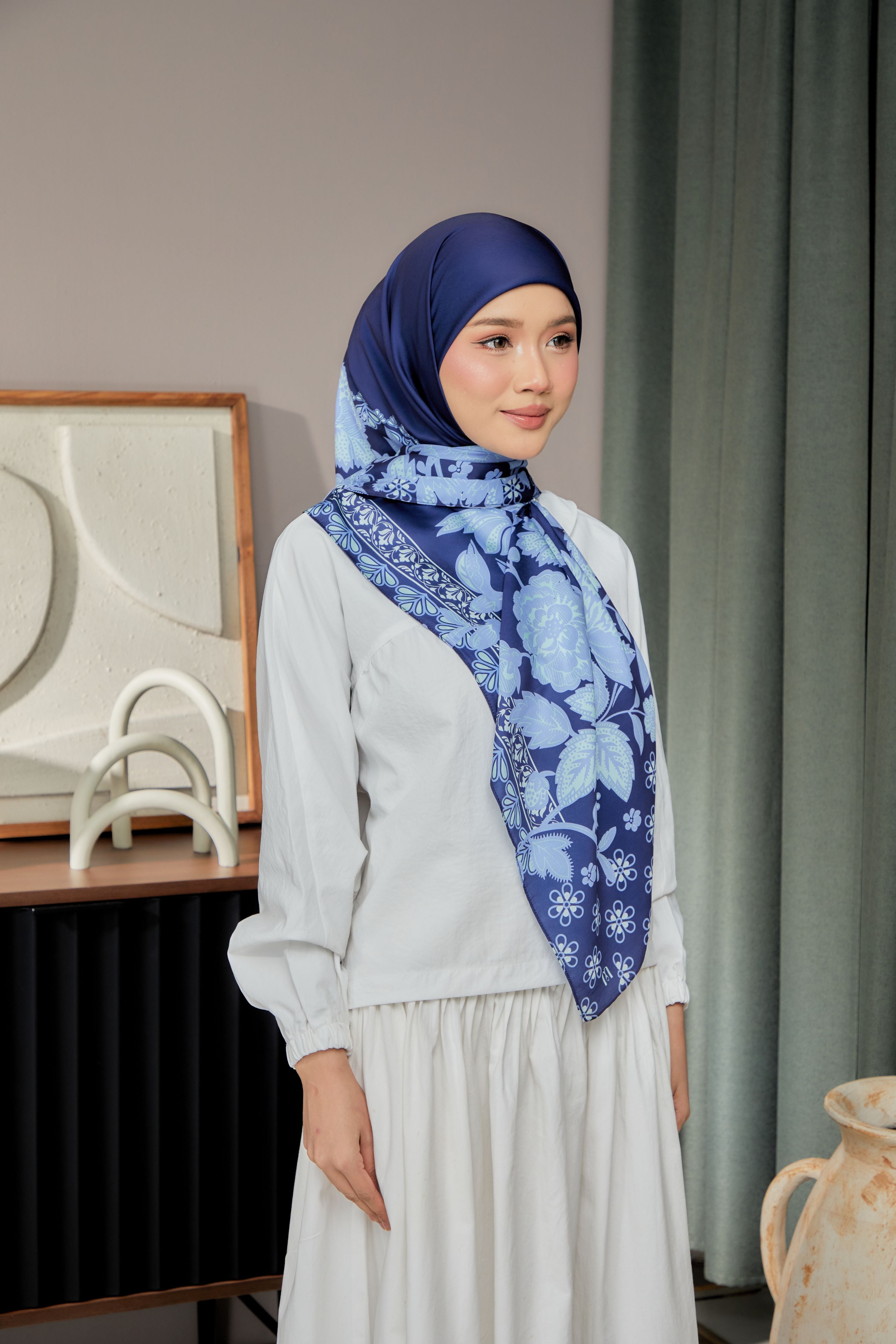 Sri Seroja SQ in Nilam